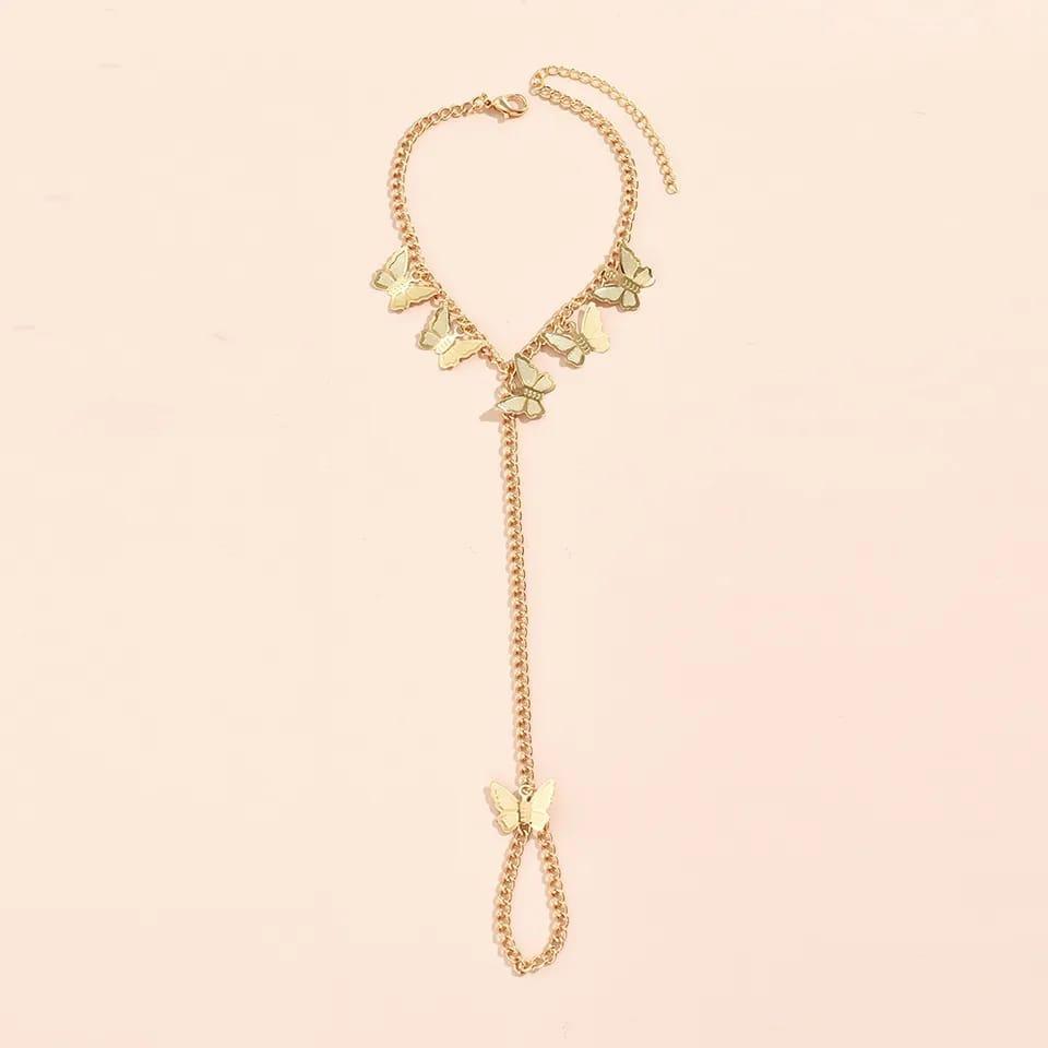 Beautiful Butterfly hand Charm Bracelet For Girls - Golden