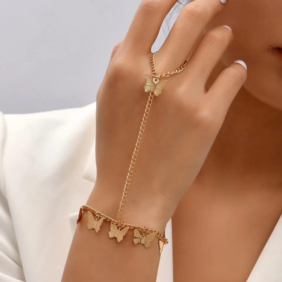 Beautiful Butterfly hand Charm Bracelet For Girls - Golden