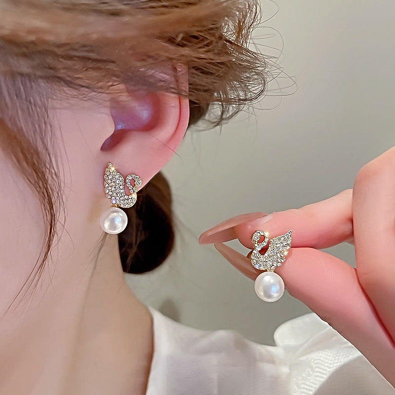 ZJE-911 Swan Pearl Earrings - Silver