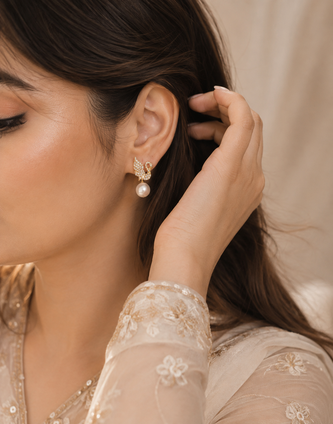 Swan Pearl Earrings